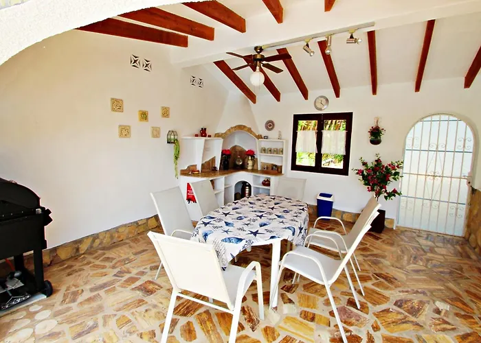 Alfredo - Charming With Private Pool In