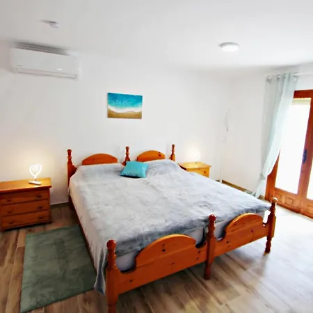 Alfredo - Charming With Private Pool In
